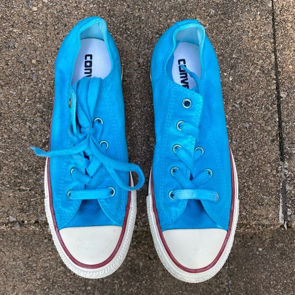 Turquoise Blue Chuck Taylor Low Top Converse - Picture 2 of 6
